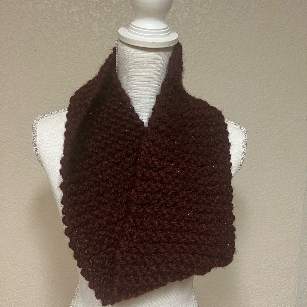 Chunky Knit Burgundy Scarf